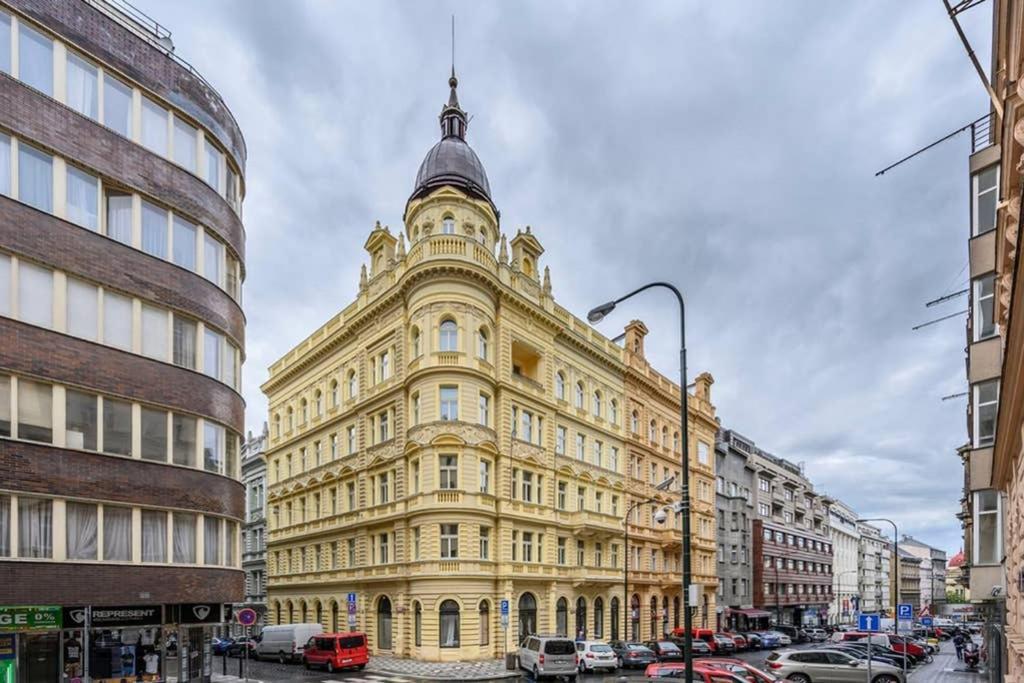 Modern Cozy Apartment In Central Praga Exterior foto